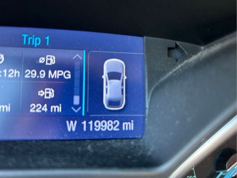 Used 2014 Ford Focus SE w/ Equipment Group 201A FWD image 28