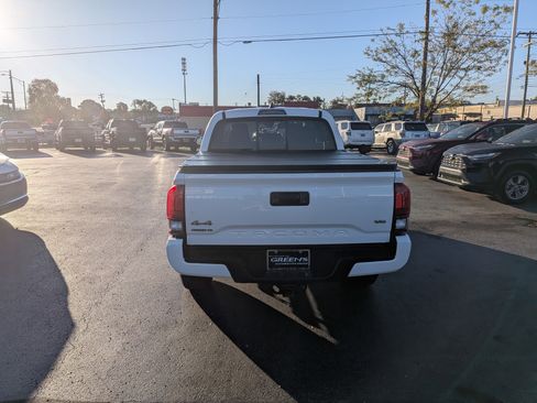 Used 2023 Toyota Tacoma SR image 8