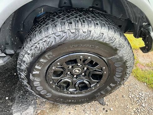 Used 2023 Ford Bronco Wildtrak AWD/4WD image 12