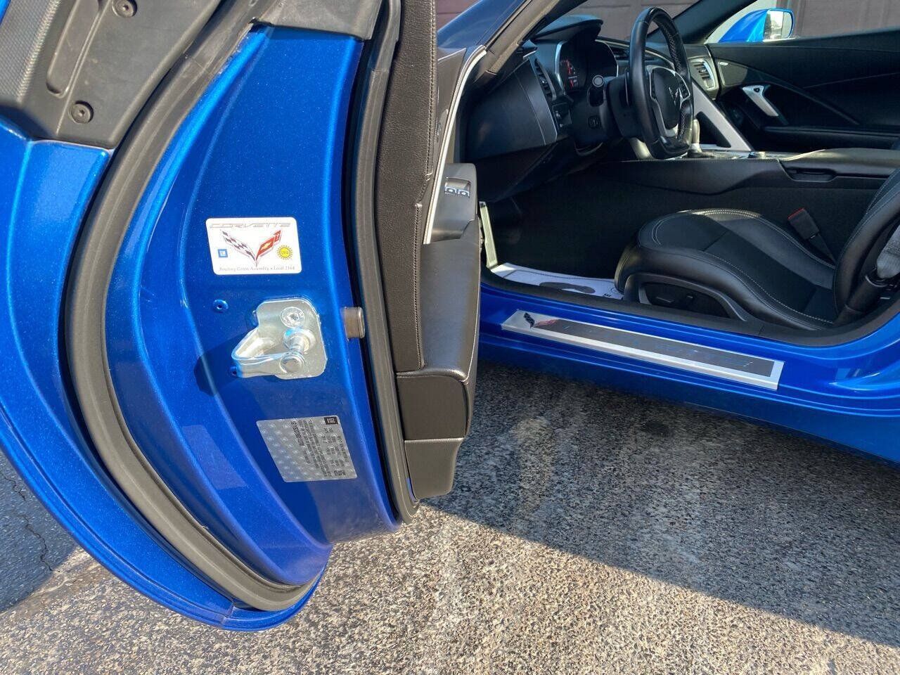 Used 2016 Chevrolet Corvette Stingray Coupe RWD image 41