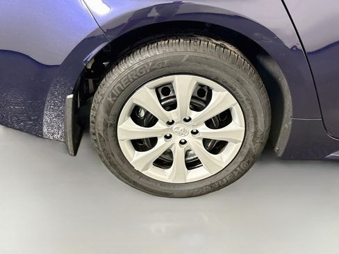 Used 2026 Toyota Corolla LE FWD image 32