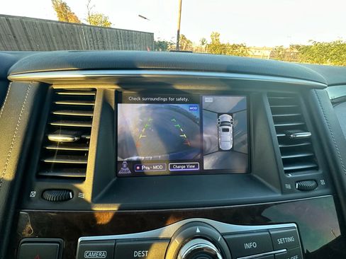 Used 2015 INFINITI QX80 Luxe w/ 22" Wheel Package image 26