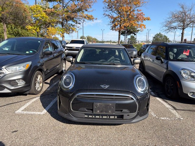 Used 2024 MINI Cooper 4-Door Hardtop FWD image 2
