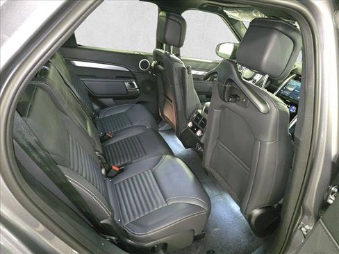 New 2026 Land Rover Discovery Limited Edition AWD/4WD image 11