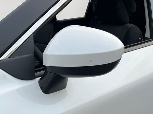 Used 2026 Nissan Rogue SV image 28