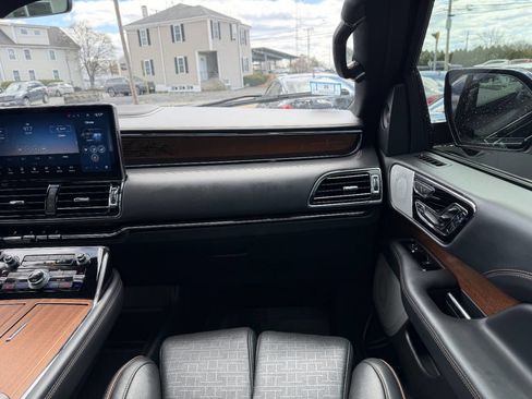 Used 2022 Lincoln Navigator L Black Label image 31