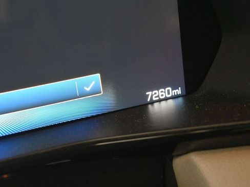 Used 2026 Chevrolet Colorado ZR2 w/ Technology Package AWD/4WD image 13