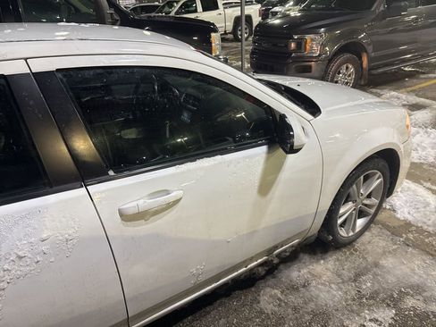 Used 2011 Dodge Avenger Heat image 10