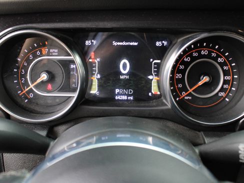Certified 2021 Jeep Wrangler Unlimited Sahara AWD/4WD image 18