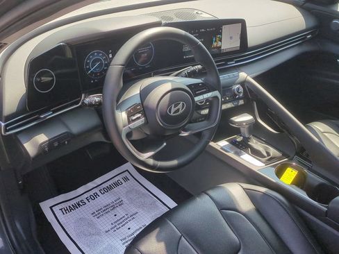 Certified 2024 Hyundai Elantra Limited FWD image 12