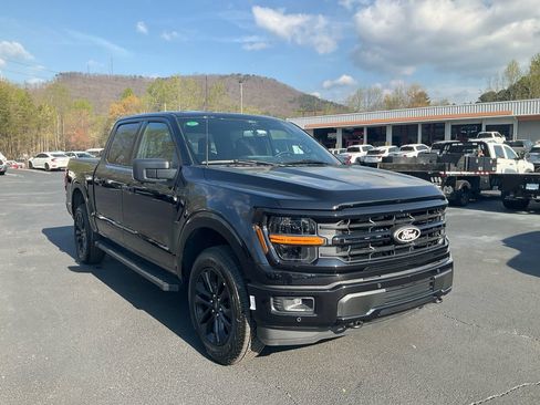 New 2026 Ford F150 XLT w/ Equipment Group 302A MID AWD/4WD image 3