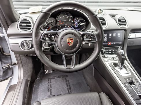 Certified 2024 Porsche 718 Boxster RWD image 11