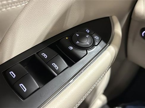 Used 2023 Buick Envision Preferred image 21