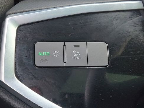 Used 2022 Audi Q3 2.0T Premium Plus image 30