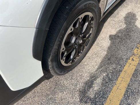 Used 2022 Subaru Crosstrek 2.0i Premium w/ Moonroof Package image 13