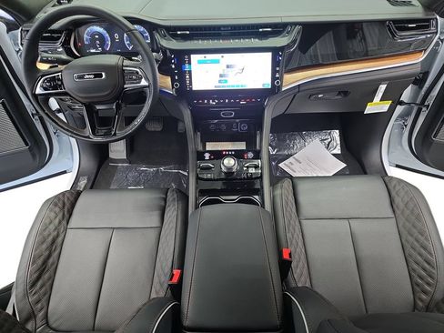 New 2026 Jeep Grand Cherokee Summit AWD/4WD image 9