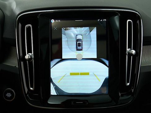 New 2026 Volvo XC40 B5 Plus w/ Climate Package AWD/4WD image 30