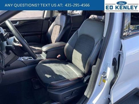 Certified 2022 Ford Escape SEL w/ SEL Stealth AWD Package image 3