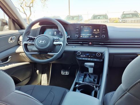 New 2026 Hyundai Elantra SEL Sport FWD image 10