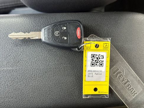 Used 2015 Jeep Patriot Latitude AWD/4WD image 35