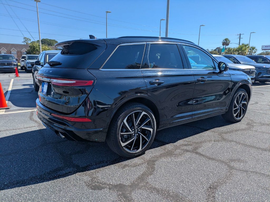 Used 2025 Lincoln Corsair Grand Touring w/ Equipment Group 301A AWD/4WD image 5