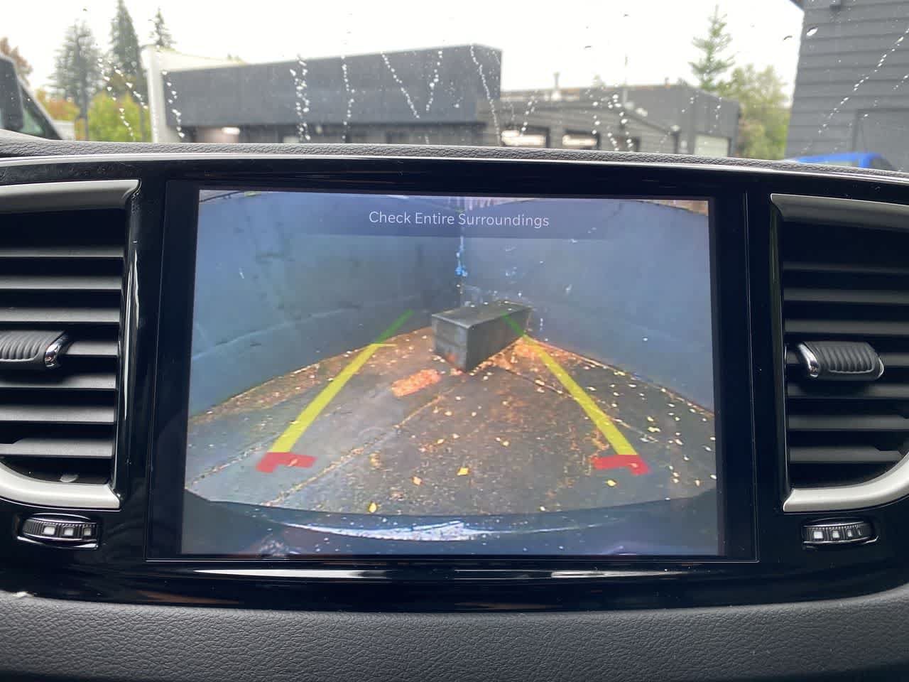 Used 2025 Chrysler Pacifica Select FWD image 24