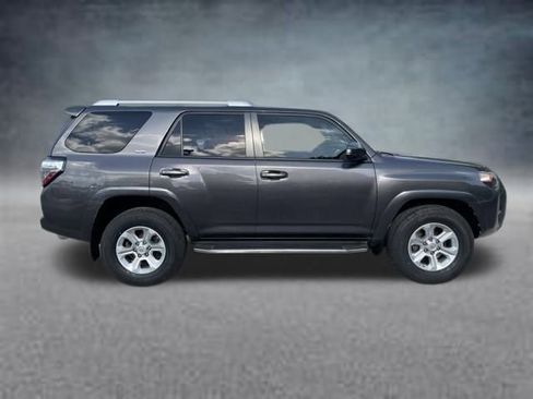 Used 2017 Toyota 4Runner SR5 image 6