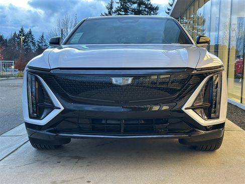 New 2026 Cadillac Lyriq Sport image 8