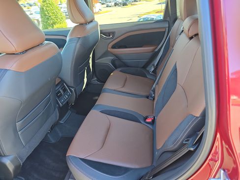 Used 2025 Subaru Forester Touring image 13