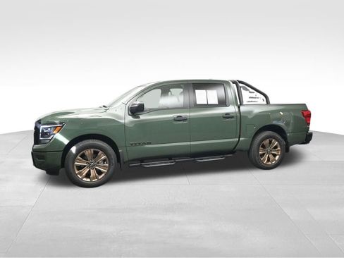 Used 2024 Nissan Titan SV w/ SV Bronze Edition Package RWD image 2