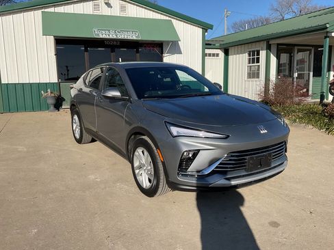 Used 2024 Buick Envista Preferred w/ Convenience I Package image 3