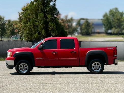 Used 2013 GMC Sierra 1500 SLE w/ Power Tech Package AWD/4WD image 8