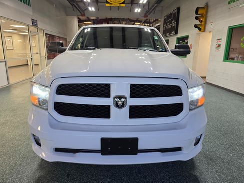 Used 2019 RAM 1500 Express w/ Express Value Package AWD/4WD image 3