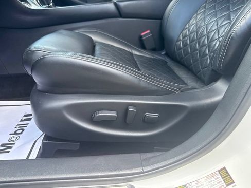 Used 2016 Nissan Maxima Platinum FWD image 19