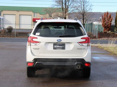 Certified 2023 Subaru Forester Limited image 5