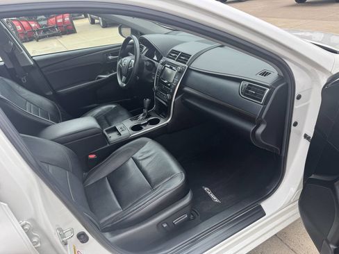 Used 2015 Toyota Camry XLE FWD image 8