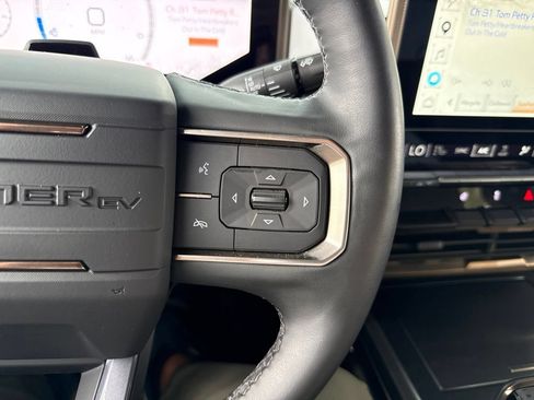 Used 2025 GMC Hummer EV 3X AWD/4WD image 81