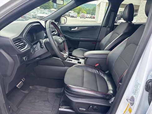 Used 2023 Ford Escape ST-Line w/ Tech Pack #1 AWD/4WD image 9