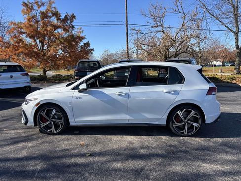 New 2026 Volkswagen GTI SE FWD image 4