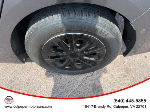 Used 2016 Toyota Prius Four w/ Advanced Technology Package FWD image 28