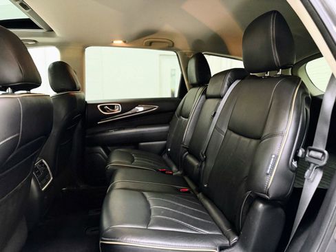 Used 2019 INFINITI QX60 Luxe w/ Essential Package image 16