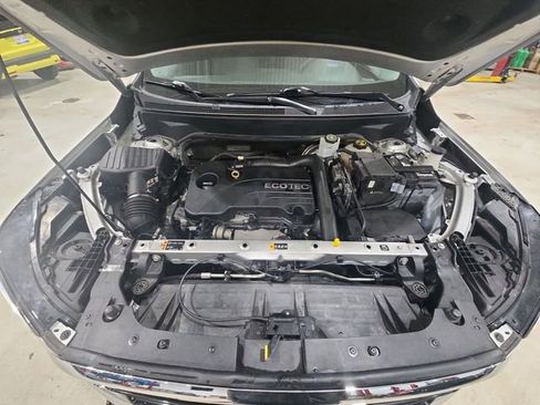 Used 2018 GMC Terrain SLE image 28