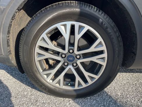 Used 2020 Ford Escape SEL AWD/4WD image 32