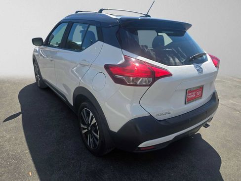 Used 2020 Nissan Kicks SR w/ SR Premium Package FWD image 5