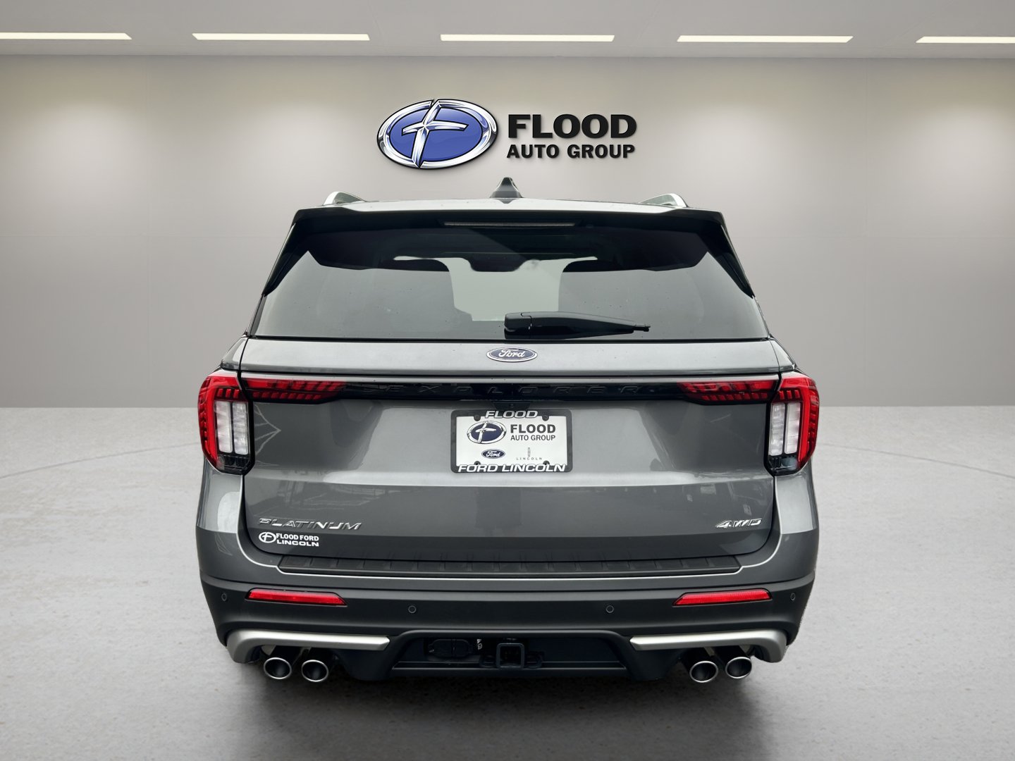 Used 2025 Ford Explorer Platinum w/ Ultimate Package AWD/4WD image 5