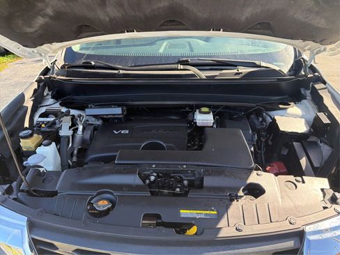 Used 2019 Nissan Pathfinder SL image 20