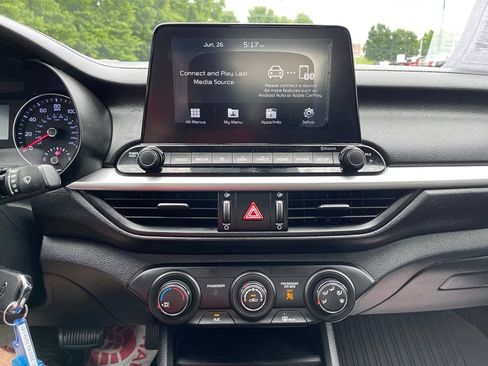 Used 2020 Kia Forte LXS FWD image 10