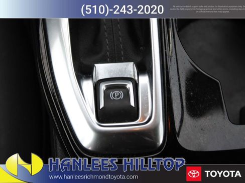 Used 2025 Chevrolet Trax LT w/ LT Convenience Package image 20