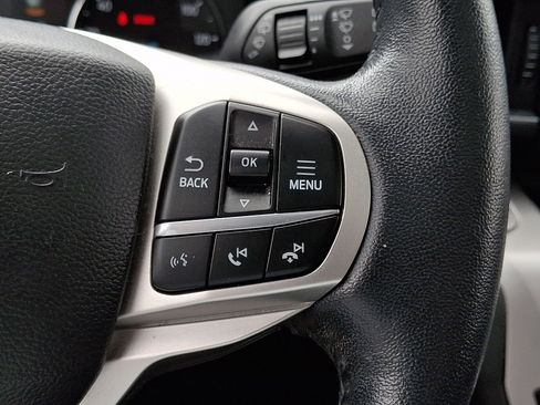 Used 2022 Ford Explorer XLT w/ Equipment Group 202A AWD/4WD image 24