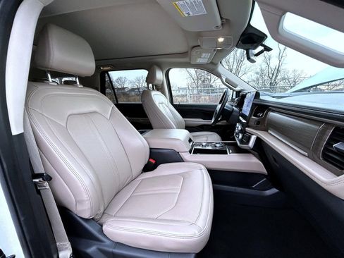 Used 2024 Ford Expedition Max Limited image 15
